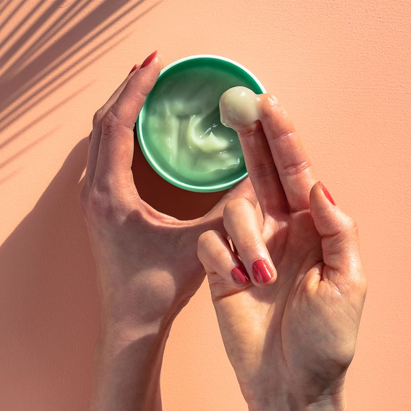 Herbiovit Gyógynövényes hűsítő Lóbalzsam izommerevség enyhítésére (250 ml)